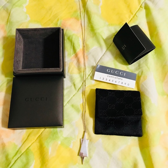 Authentic Gucci Star Necklace Silver - Picture 3 of 3